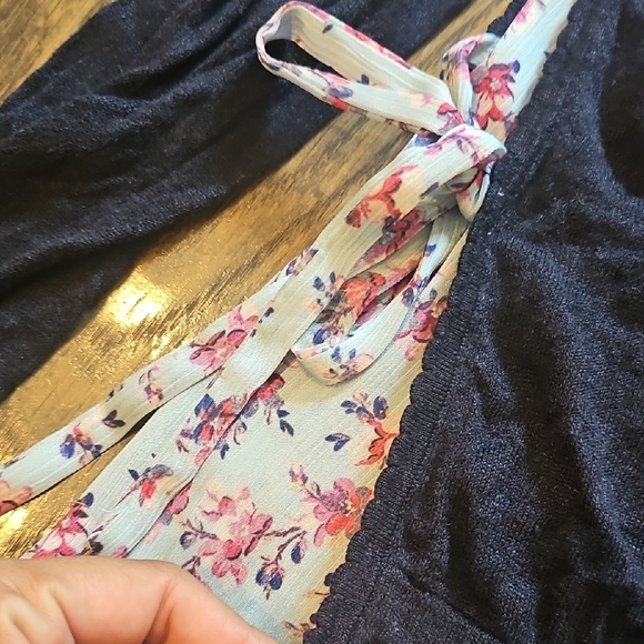 Club Monaco Navy and Floral Blouse with Side Ties - Picture 4 of 7